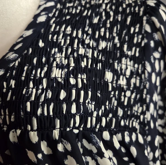 Evereve - Long Sleeve Top - Size XL - Picture 8 of 13